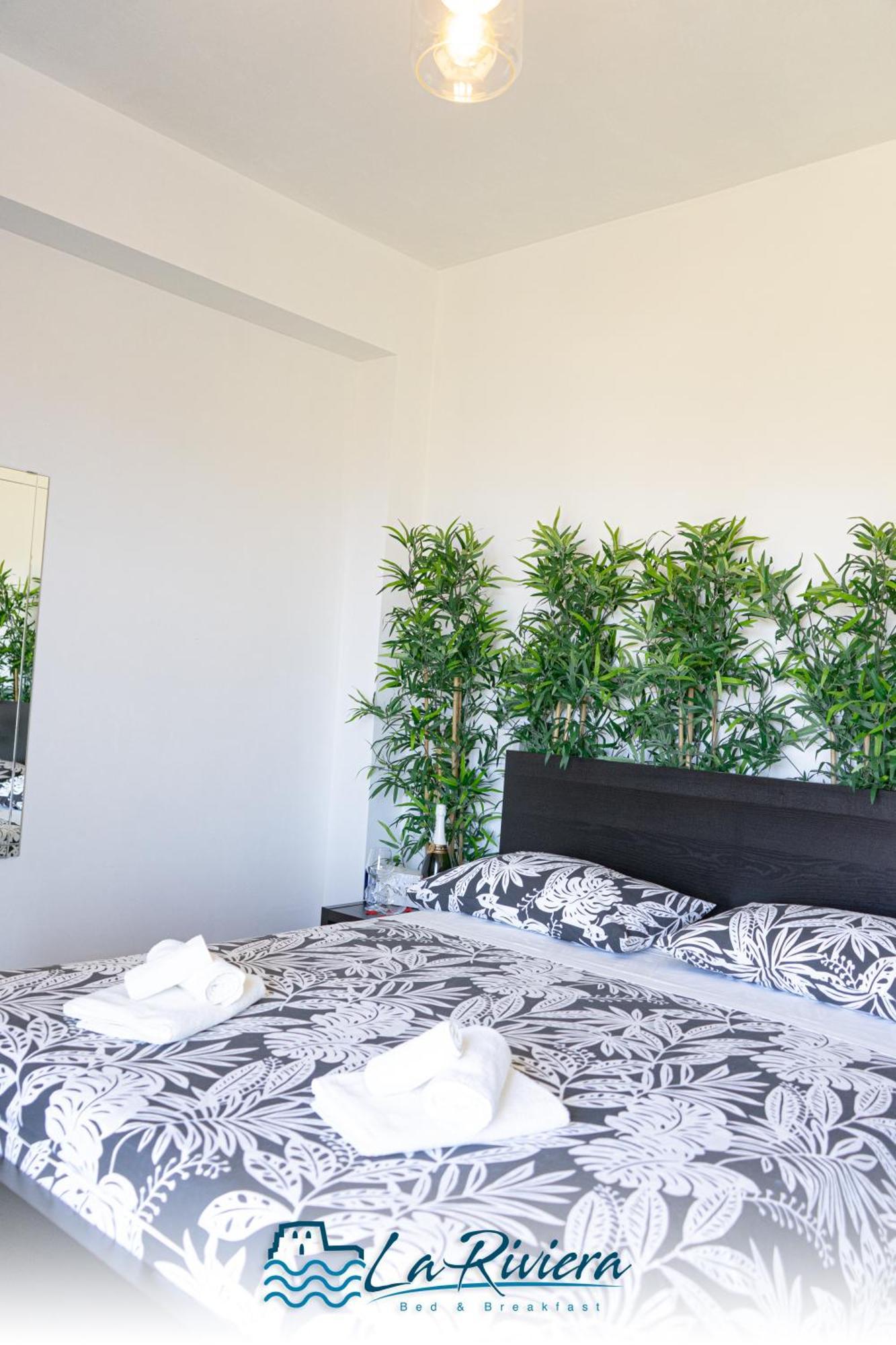 スカレア La Riviera Bed & Breakfast エクステリア 写真