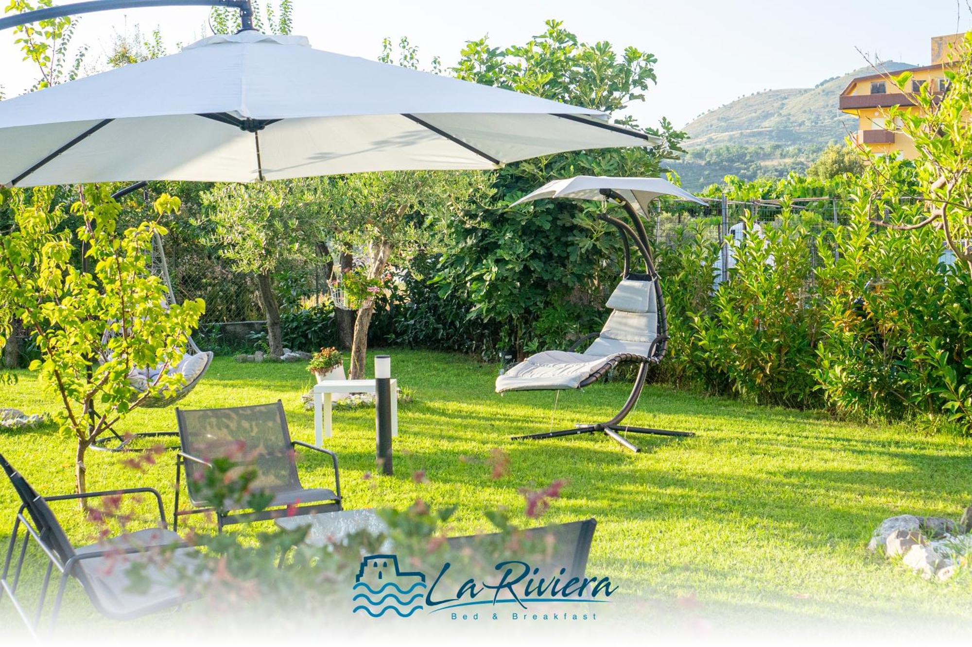 スカレア La Riviera Bed & Breakfast エクステリア 写真