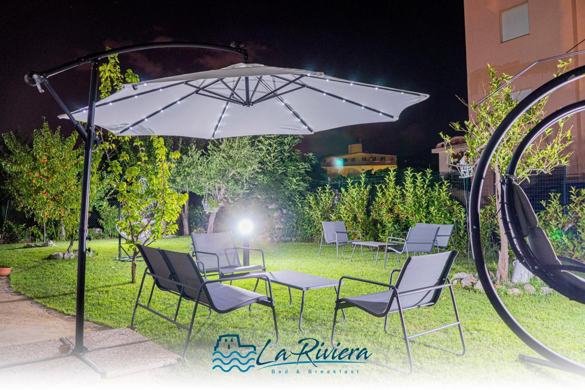 スカレア La Riviera Bed & Breakfast エクステリア 写真